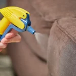 آموزش ساخت اسپری تمیزکننده مبل در خانه